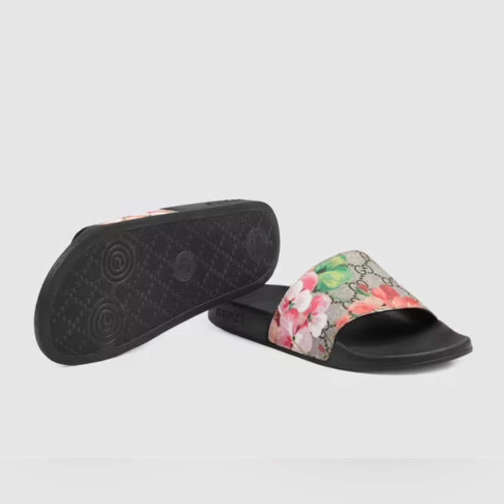 Gucci slides never worn!